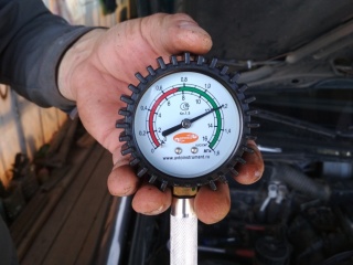 Замер компрессии в двигателе Volkswagen Taos   Замер компрессии в двигателе Volkswagen Taos